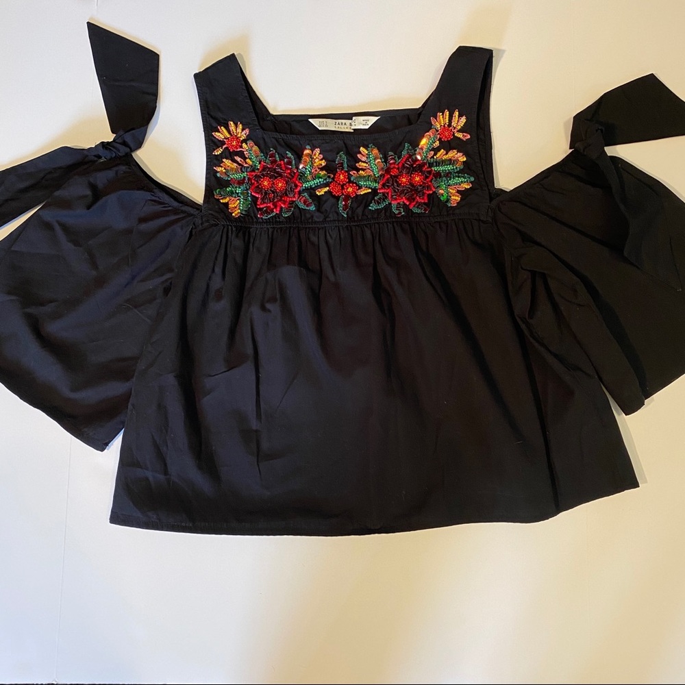 Zara Basic Floral Beaded Cropped Blouse - Picture 1 of 3